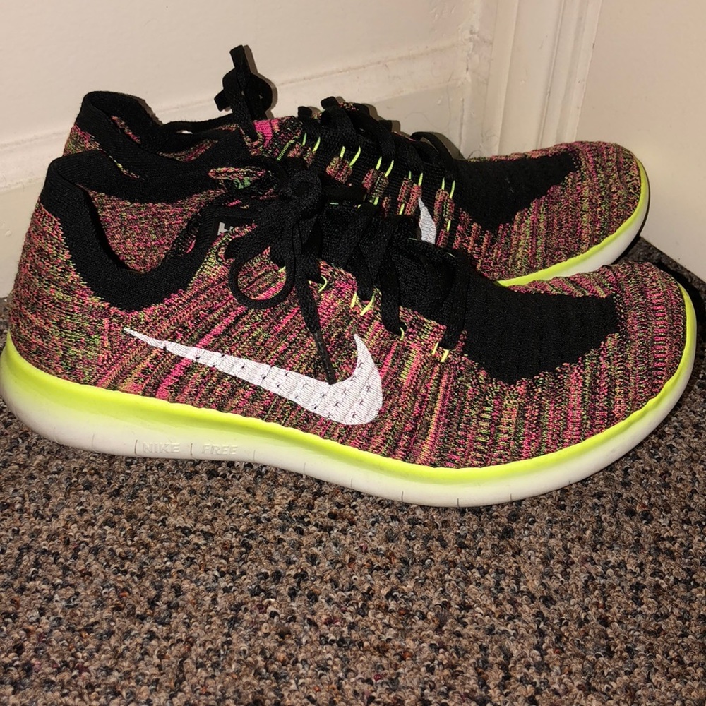 Nike Knit Free Runs